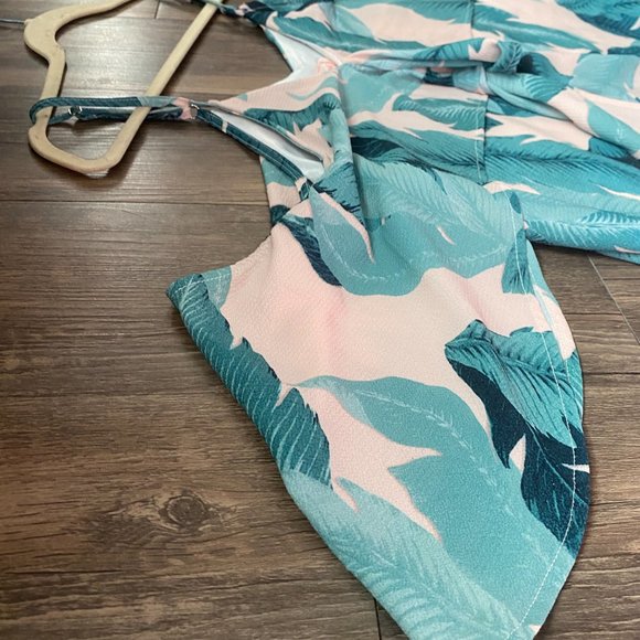 Blush Boutique Cold Shoulder Pale Pink Shift Dress - Picture 2 of 7